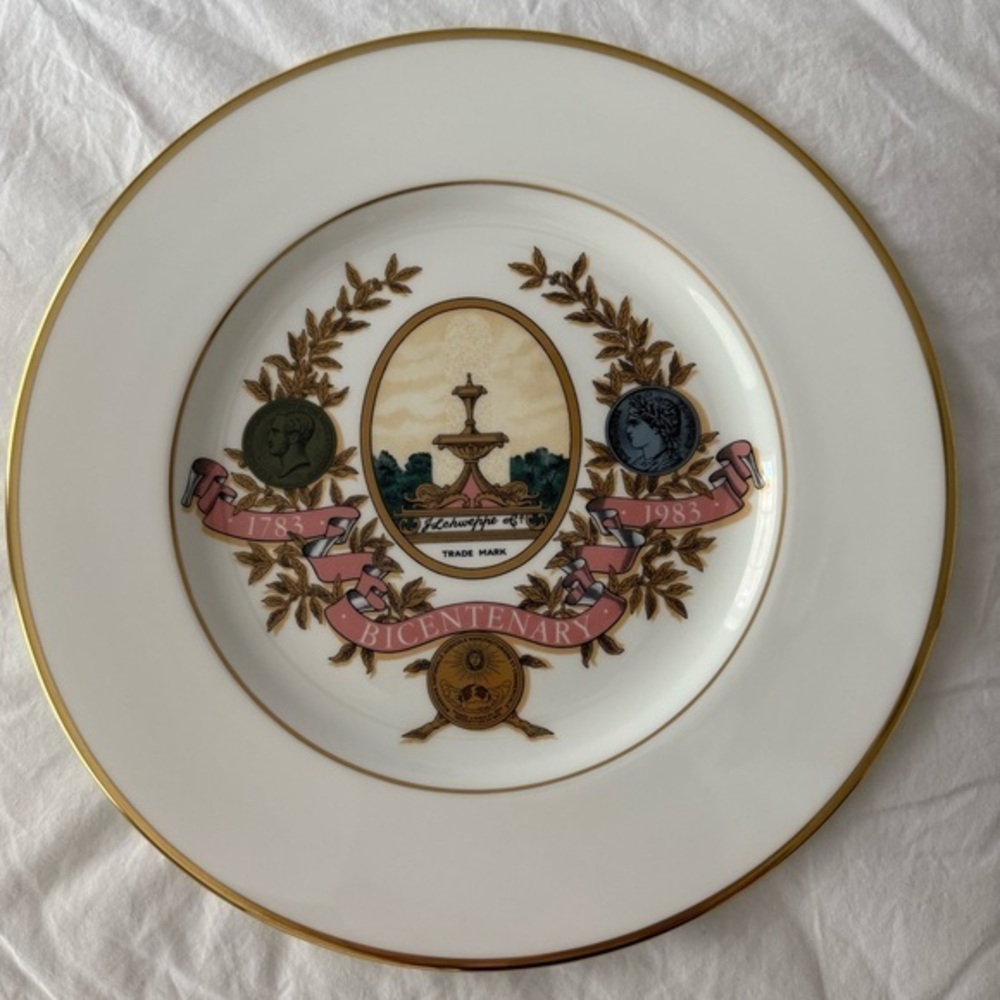 Wedgwood Schweppes 1773-1983 Bicentennial Commemorative Plate